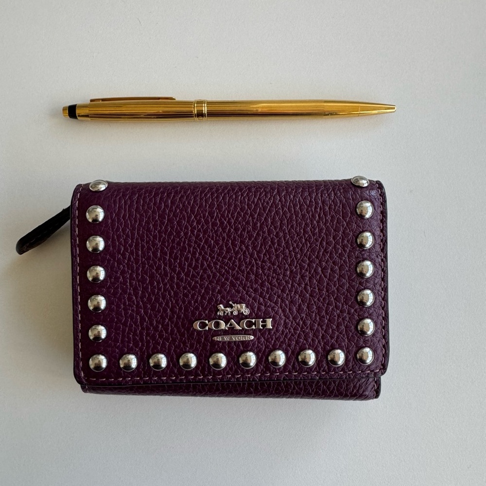 Absolutely new coach wallet. Authentic item from boutique in Aventura mall - Picture 2 of 8